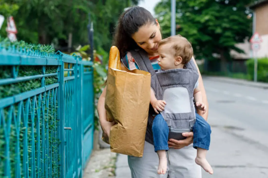 “My Dad Saw Me Limping Down the Street With My Baby — When I Told Him His SUV Was Taken From Me, Everything Changed”