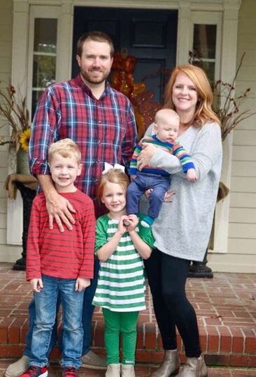 “Coach Wins Hearts Online With This Heartwarming Gesture at Kids’ Basketball Game.”